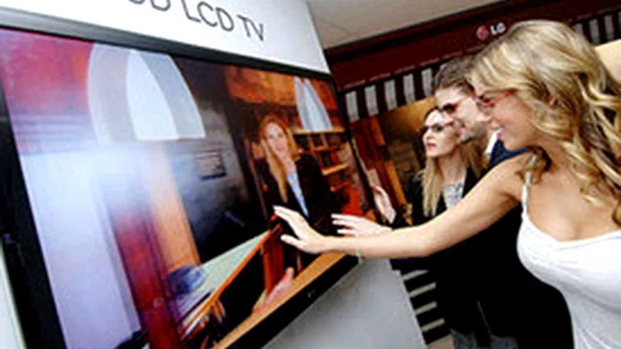 Retailerii au început să vândă televizoare 3D, dar filmele se lasă aşteptate