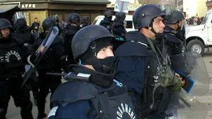 Jandarmii români atacaţi în Kosovo nu au fost răniţi