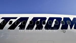 Un avion al Tarom a adus peste 1,3 milioane de materiale medicale de protecţie din China pentru spitale 