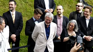 FOTO Cel mai bine cotat actor român la Hollywood, Marcel Iureş, a primit o stea pe Aleea Celebrităţilor