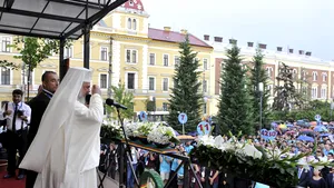 PF Daniel: Tinerii, afectaţi de criza spirituală, fără ideal, fără dorinţa de a studia sau munci - FOTO