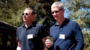 Directorul executiv al Disney, Bob Iger, se retrage din consiliul de administraţie Apple. Cele două companii vor concura în serviciile de streaming