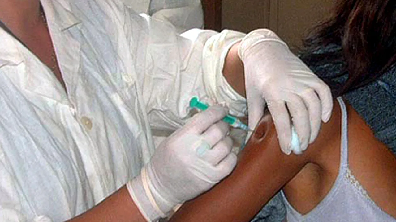 Italia schimbă regulile în campania de vaccinare a copiilor. Cei între 12 şi 18 ani nu mai au nevoie de programare