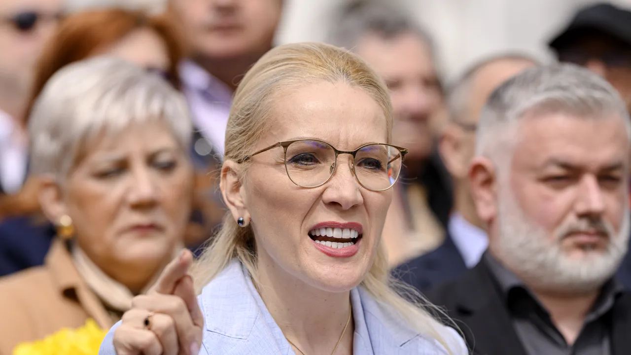 Deputat AUR: Îngheţarea pensiilor este un atac la drepturile fundamentale ale pensionarilor