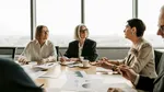 România depăşeşte ţările din portofoliul XTB în privinţa procentului de investitoare
