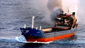 Incendiu la bordul unei nave ce transportă echipamente militare, în Marea Nordului