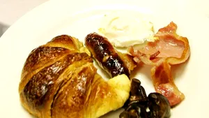 Top 5 al celor mai nesănătoase obiceiuri alimentare ale românilor