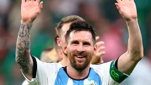 Messi ratează penalty, dar Argentina merge în optimi la braţ cu Polonia, salvată de Arabia Saudită