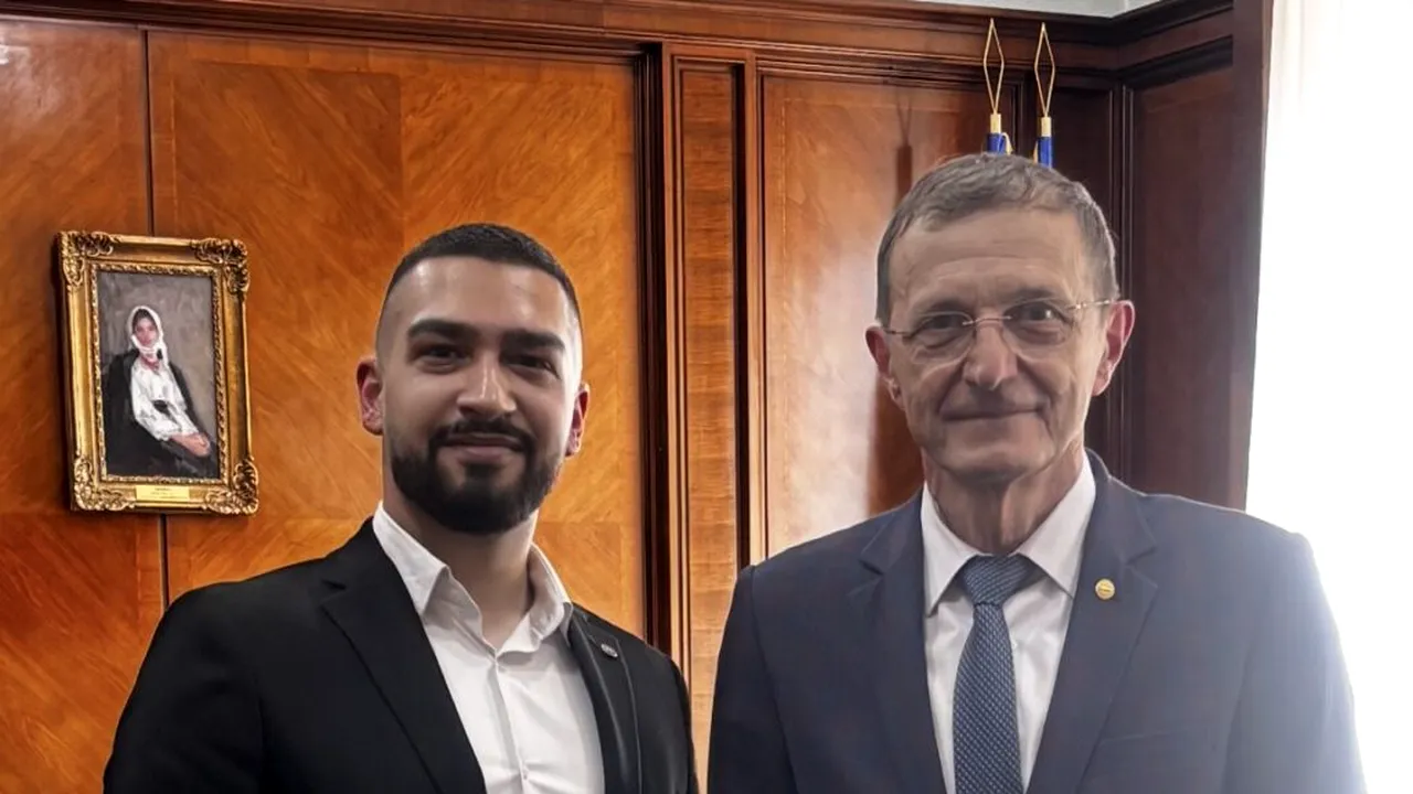 Distins cu Medalia „Nicolae Milescu Spătarul”, Claudiu Dumitrache devine cel mai tânăr laureat al unei distincții academice acordate de Academia de Științe a Moldovei