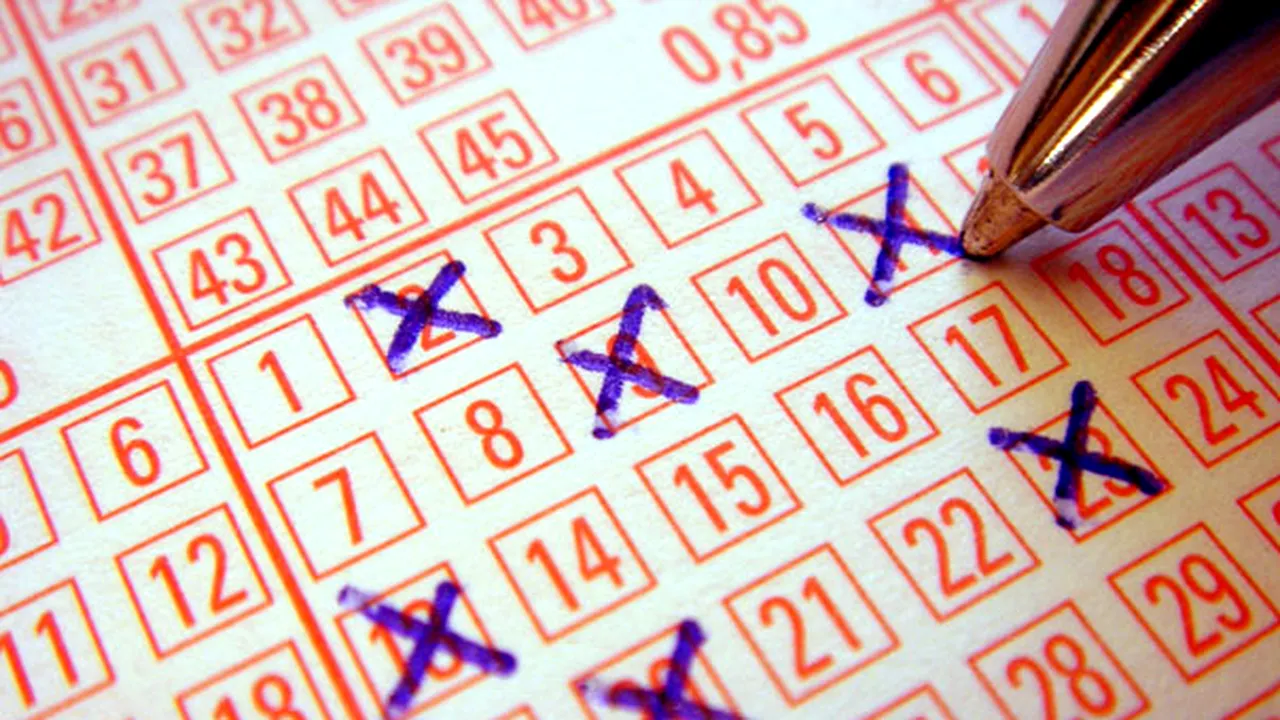 REZULTATE LOTO, LOTO 6/49: Numerele extrase duminică, 7 aprilie. Report imens la LOTO