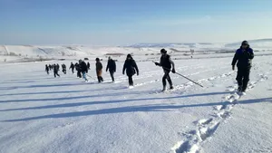VIDEO Un tânăr din judeţul Galaţi a fost găsit în viaţă după ce a rătăcit 10 ore, pe câmp, prin viscol