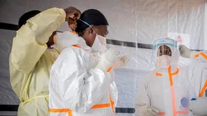 NEWS ALERT Congo începe campania de vaccinare pentru Ebola: primii sunt medicii, asistentele și lucrătorii din prima linie