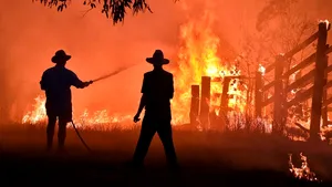 Noi imagini cu incendiile catastrofale care au cuprins Australia. Autorităţile au ordonat evacuarea