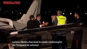 Lumina Învierii, primită cu emoţie la Timişoara. Mitropolitul Banatului: “Dumnezeu îi mângâie cu această Lumină pe cei din spitale”