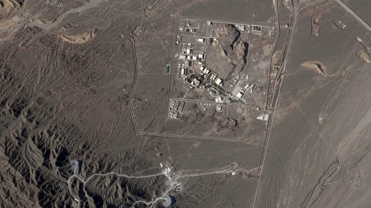 Experţi: Israelul ar putea lovi instalaţiile nucleare şi petroliere iraniene ca răspuns la atac