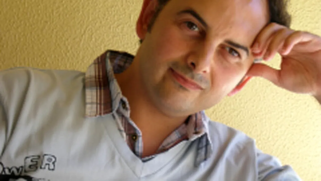 INTERVIU - Felix J. Palma: Îmi place Dracula pentru capacitatea lui de a fi răul în stare pură