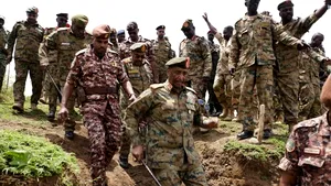Cel puțin 60 de oameni au fost uciși în atacul asupra orașului Al-Fashir din Sudan, spun activiștii