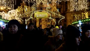 Cât costă luminiţele festive de Crăciun din Capitală. Primăria anunţă că vor fi 10 milioane de LED-uri desfăşurate pe 920 de kilometri