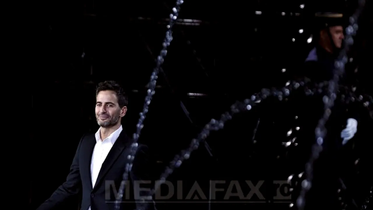 Marc Jacobs părăseşte casa Vuitton. Ce planuri are creatorul de modă
