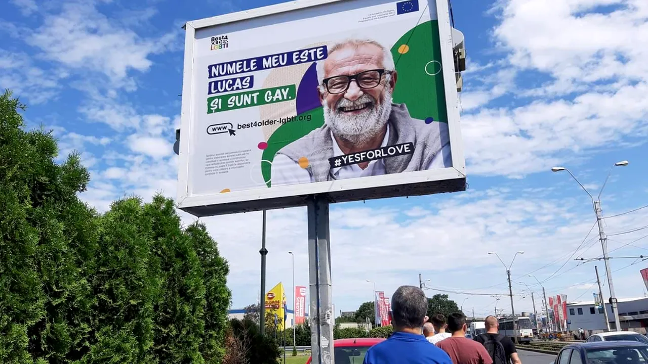 Bisexual la vârsta a treia. O campanie creează controverse în Bucureşti