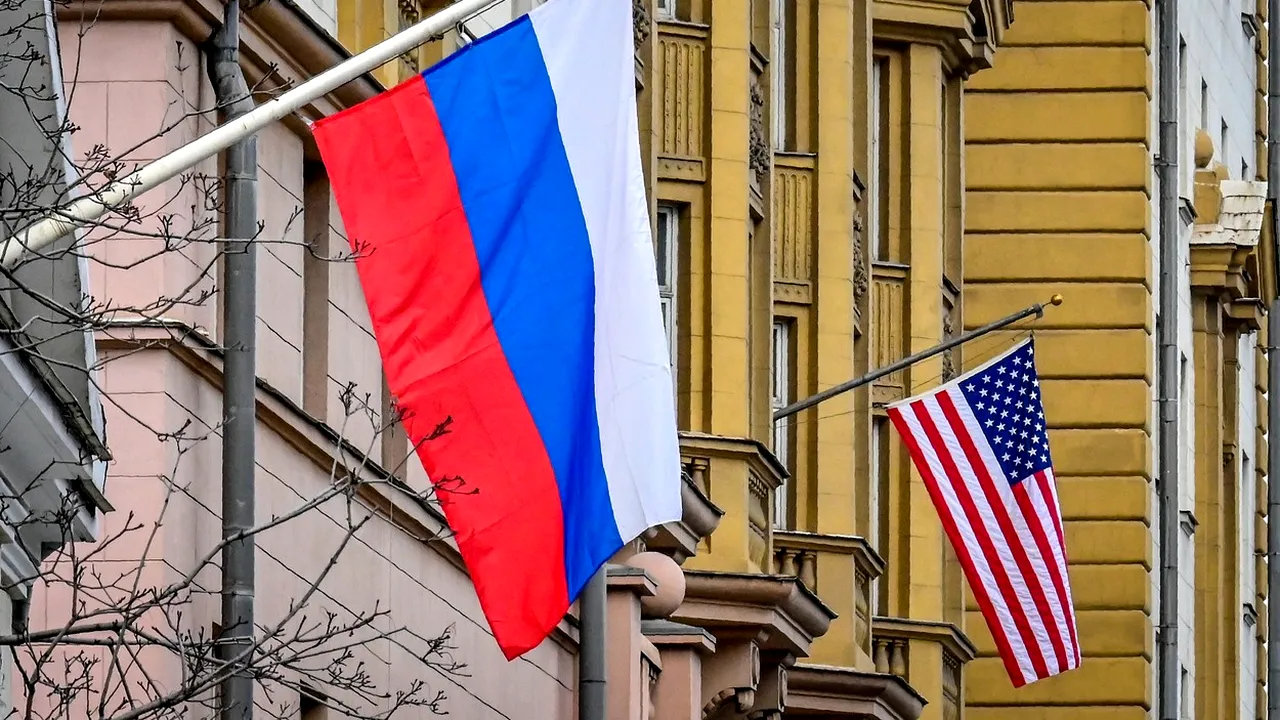 Washingtonul l-a avertizat pe ambasadorul rus asupra riscurilor escaladării conflictului din Ucraina