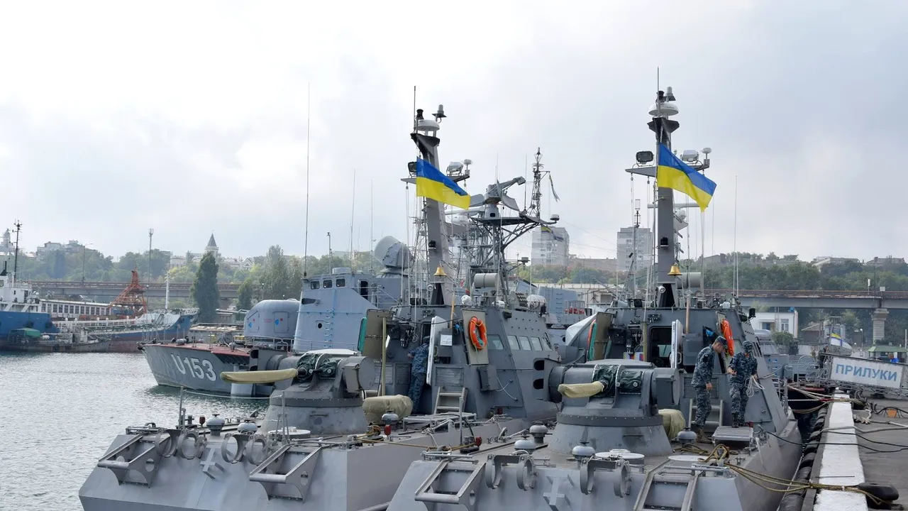 MONITORUL APĂRĂRII | Incidentul naval din Marea Neagră: Militarii ucraineni capturaţi de Rusia, plasaţi în arest preventiv pentru 60 de zile