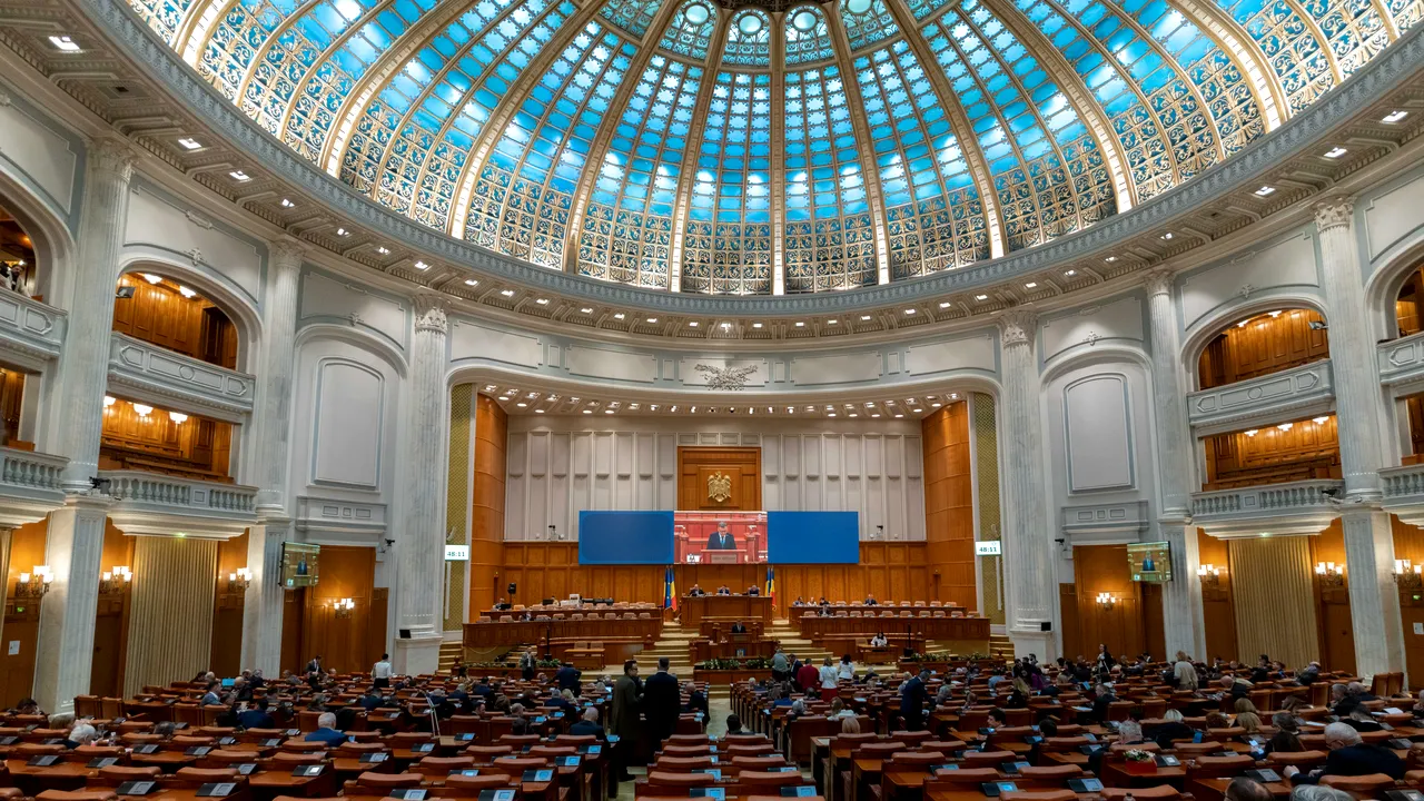 Maşinile comisiilor din Camera Deputaţilor, retrase în vacanţa parlamentară