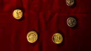 Monede antice care datează din secolul III î.Hr., găsite într-o pădure de lângă Bucureşti