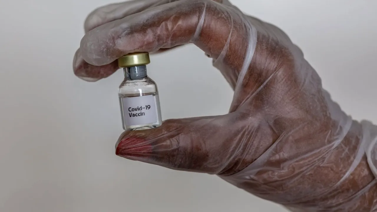 Uniunea Europeană a rezervat 400 de milioane de doze ale unui potenţial vaccin anticoronavirus 