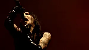 Un tablou pictat de Marilyn Manson, scos la licitaţie online