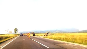 Bistriţa: Autorităţile au semnat contractul pentru modernizare a drumului Poarta Transilvaniei