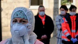 Numărătoarea paralelă a cadrelor medicale infectate. Cine şi de ce a numărat mai mult personal medical infectat decât grupul de comunicare strategică
