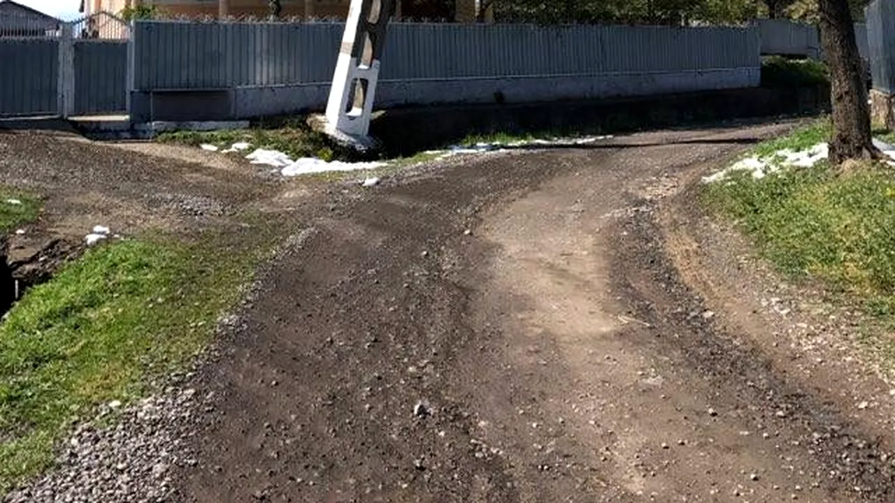 FOTO Zeci de localităţi din judeţul Galaţi, fără curent de aproape o săptămână 