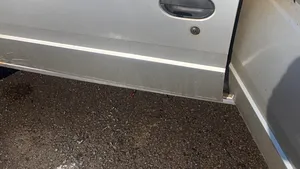 Un bărbat din Constanţa, supărat că a luat prea multe amenzi, şi-a incendiat maşina în faţa Poliţiei