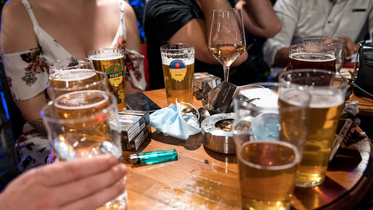 Proiect: Vânzătorii de ţigări şi alcool vor putea verifica vârsta clienţilor