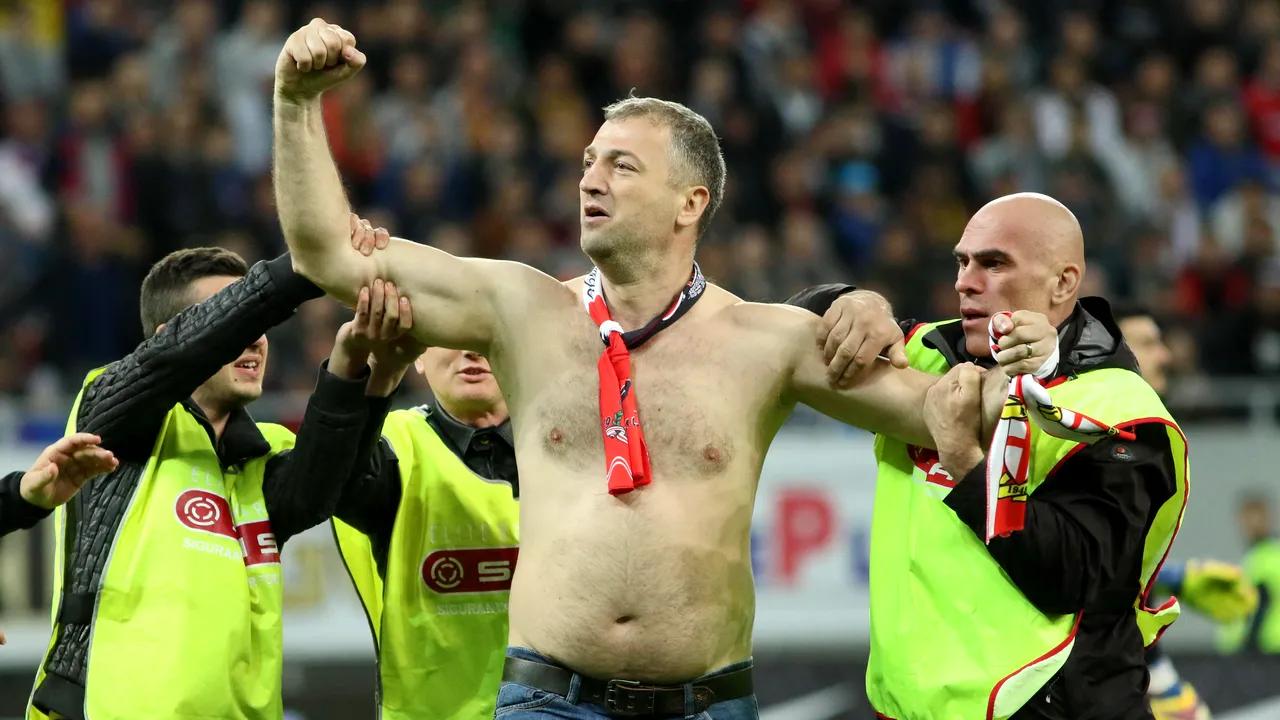Incidentele de la meciul FCSB-Dinamo: Cinci suporteri au primit interdicţie de a mai intra pe stadioane timp de un an