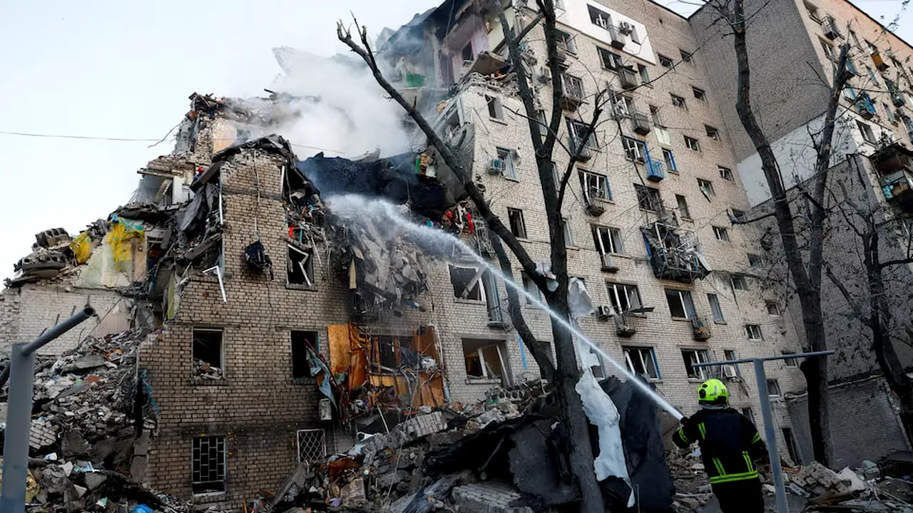 Explozii puternice au zguduit Kievul la câteva ore după ce Zelenski a avertizat asupra unui atac „masiv” al Rusiei