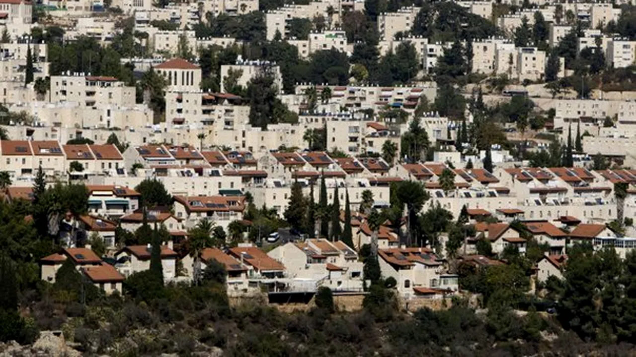 Israelul aprobă construirea a 261 de locuinţe în colonii