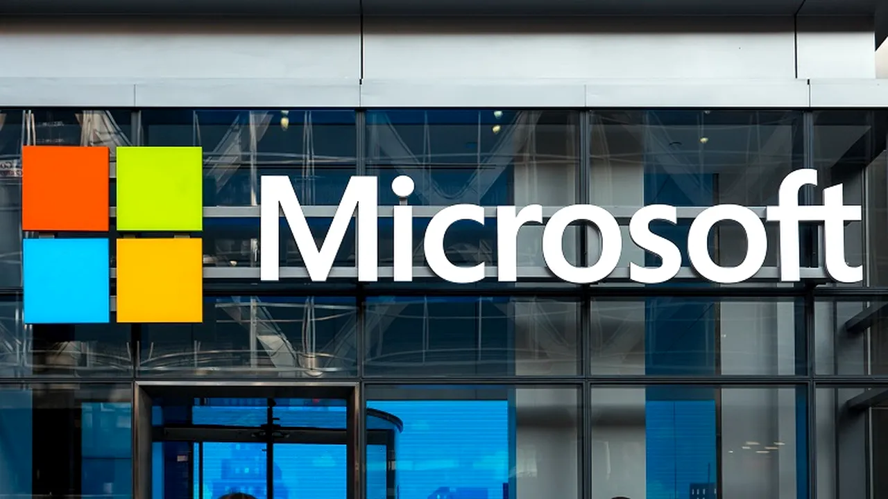 Microsoft vrea să investească 10 miliarde de dolari în OpenAI, creatorul instrumentului de inteligenţă artificială ChatGPT