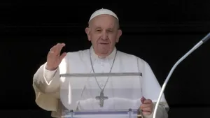 Papa Francisc se roagă pentru încetarea războiului dintre Rusia şi Ucraina