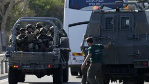 Israel: Trupele noastre au pătruns mai adânc în Fâşia Gaza. Armata îşi 