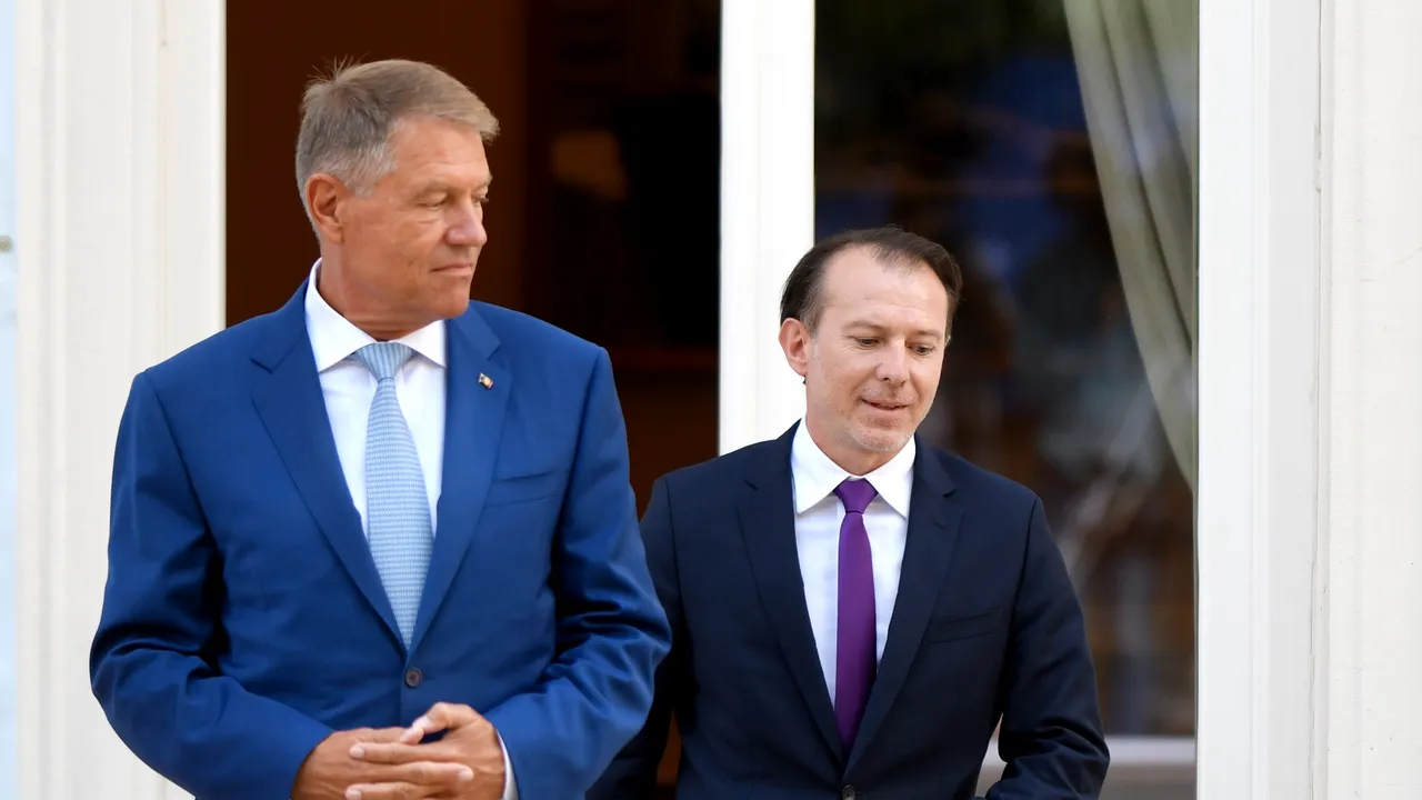 Premierul Florin Cîţu a trimis demisiile miniştrilor USR PLUS şi propunerile la Cotroceni