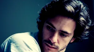 Jack Savoretti, cunoscut pentru melodiile din “Grey’s Anatomy” şi trupa James, pe 11 iulie, la Lazy Monday