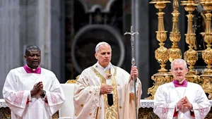 Papa Leon a spălat picioarele a 12 preoți și le-a cerut catolicilor să-i ajute pe cei oprimați