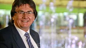 Fântână arteziană de 100.000 de euro, inaugurată în cartierul primarului din Timişoara. Cum arată fântâna în formă de soare şi cu jocuri de lumini - FOTO, VIDEO