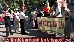 Circa 30 de participanţi la mitingul din faţa Ambasadei Rusiei