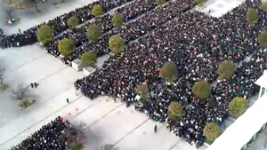 FURNICAR UMAN: Cum sunt ţinuţi sub control 500.000 de oameni - FOTO, VIDEO