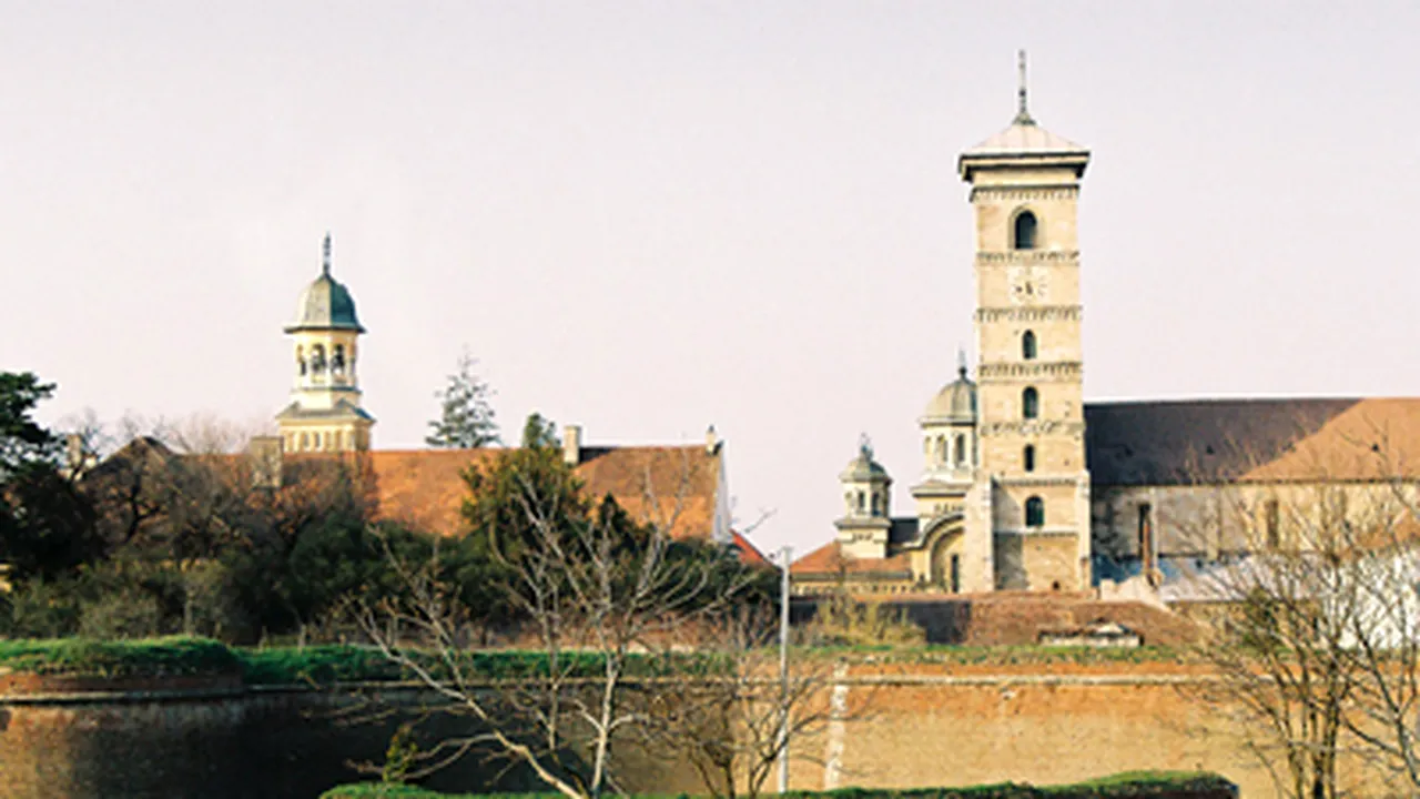 Alba Iulia a intrat în Cartea Recordurilor cu cea mai mare îmbrăţişare
