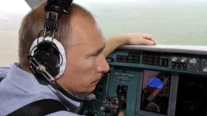 Vladimir Putin, copilot într-un avion folosit la stingerea incendiilor