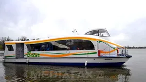 Plimbări gratuite cu vaporaşele pe Lacul Herăstrău, luni şi marţi